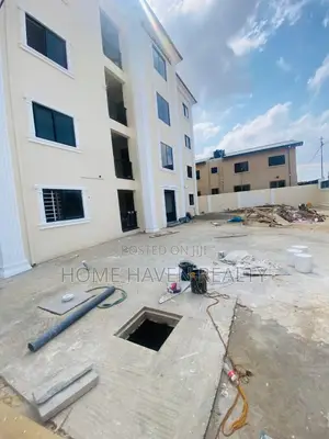 3bdrm Apartment in Akweteyman for rent