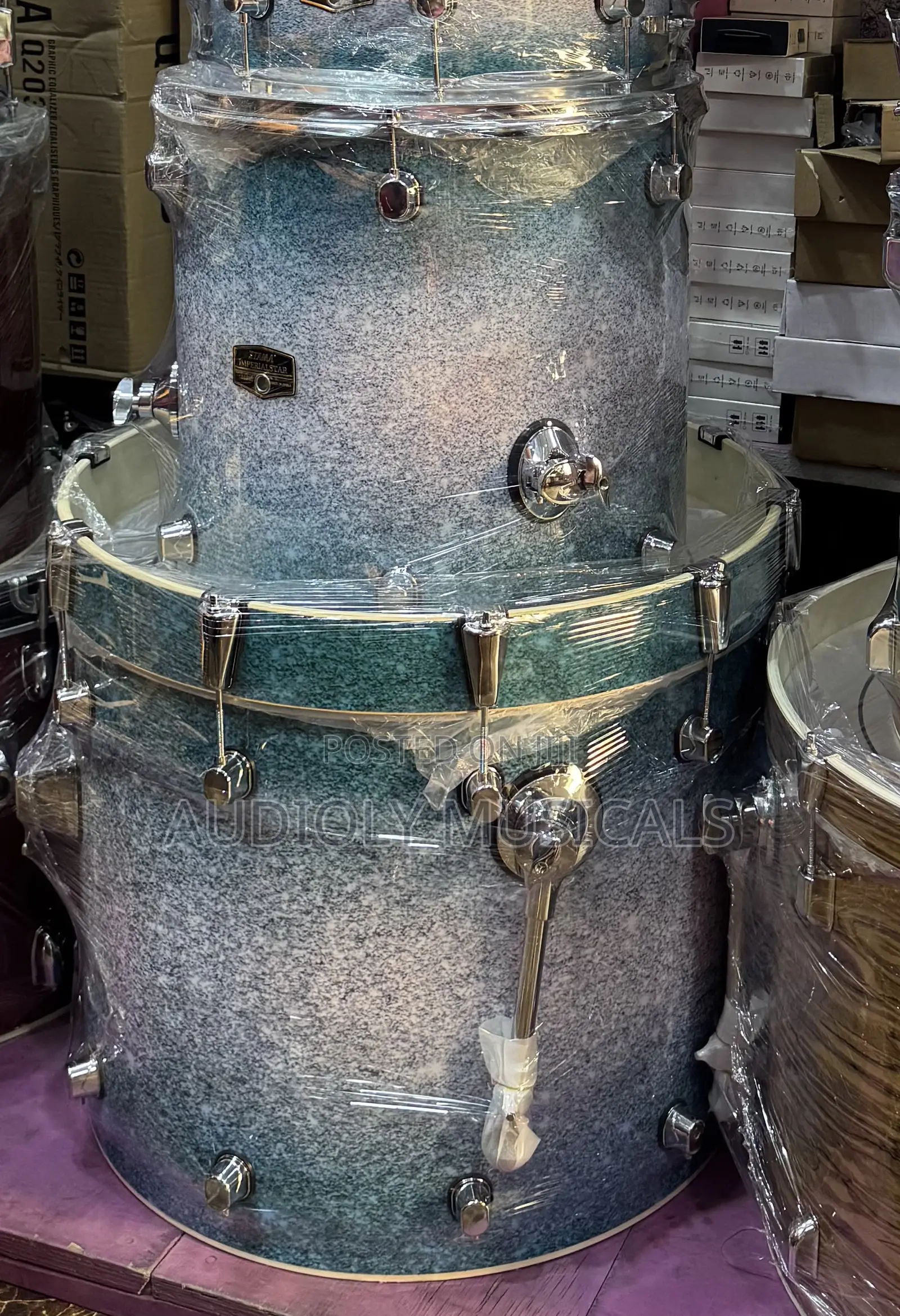 Tama Imperialstar 5-Set Drums With Two Cymbals