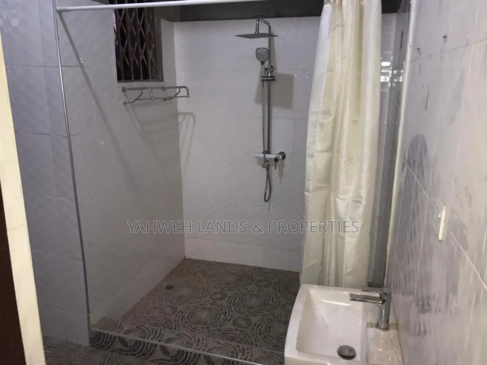 3bdrm House in Tema Metropolitan for rent