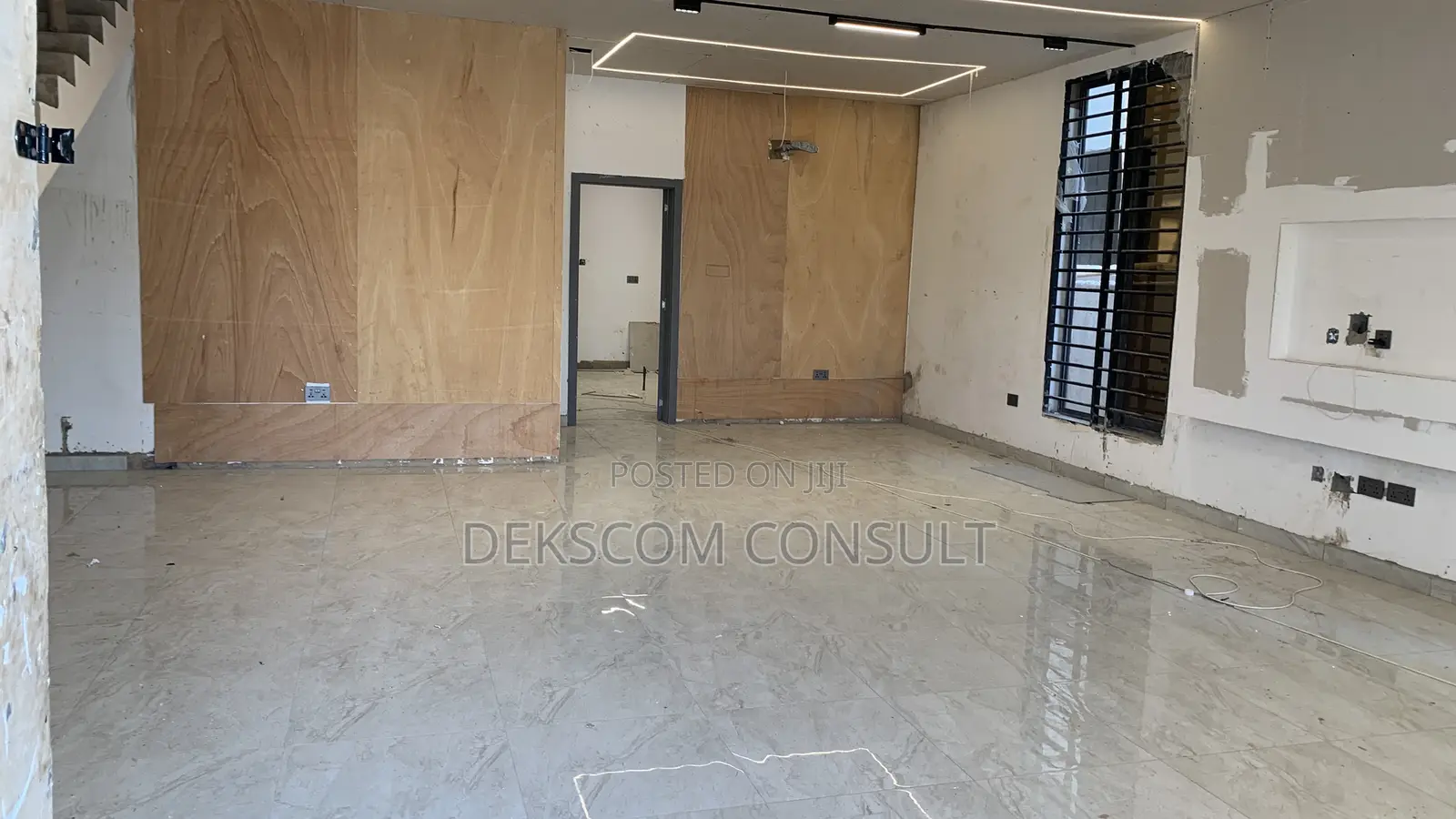3bdrm House in Adjiriganor for sale
