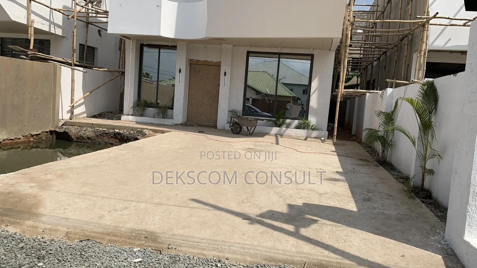 3bdrm House in Adjiriganor for sale