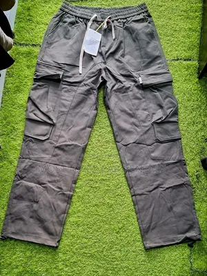 Cargo Khaki Trousers For Sale In Labadi