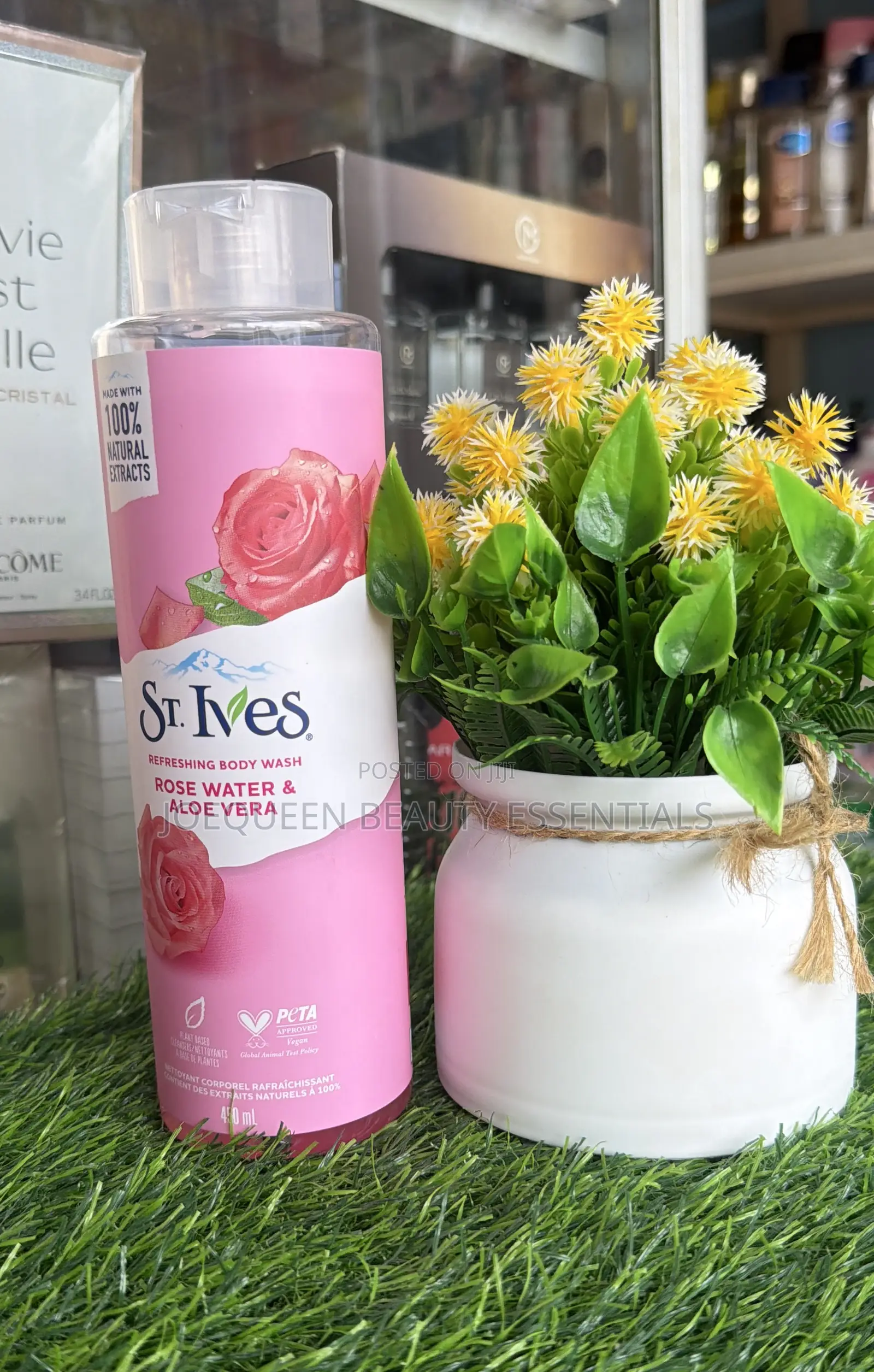 St Ives Body Wash 450ml