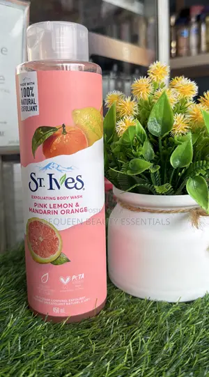 St Ives Body Wash 450ml