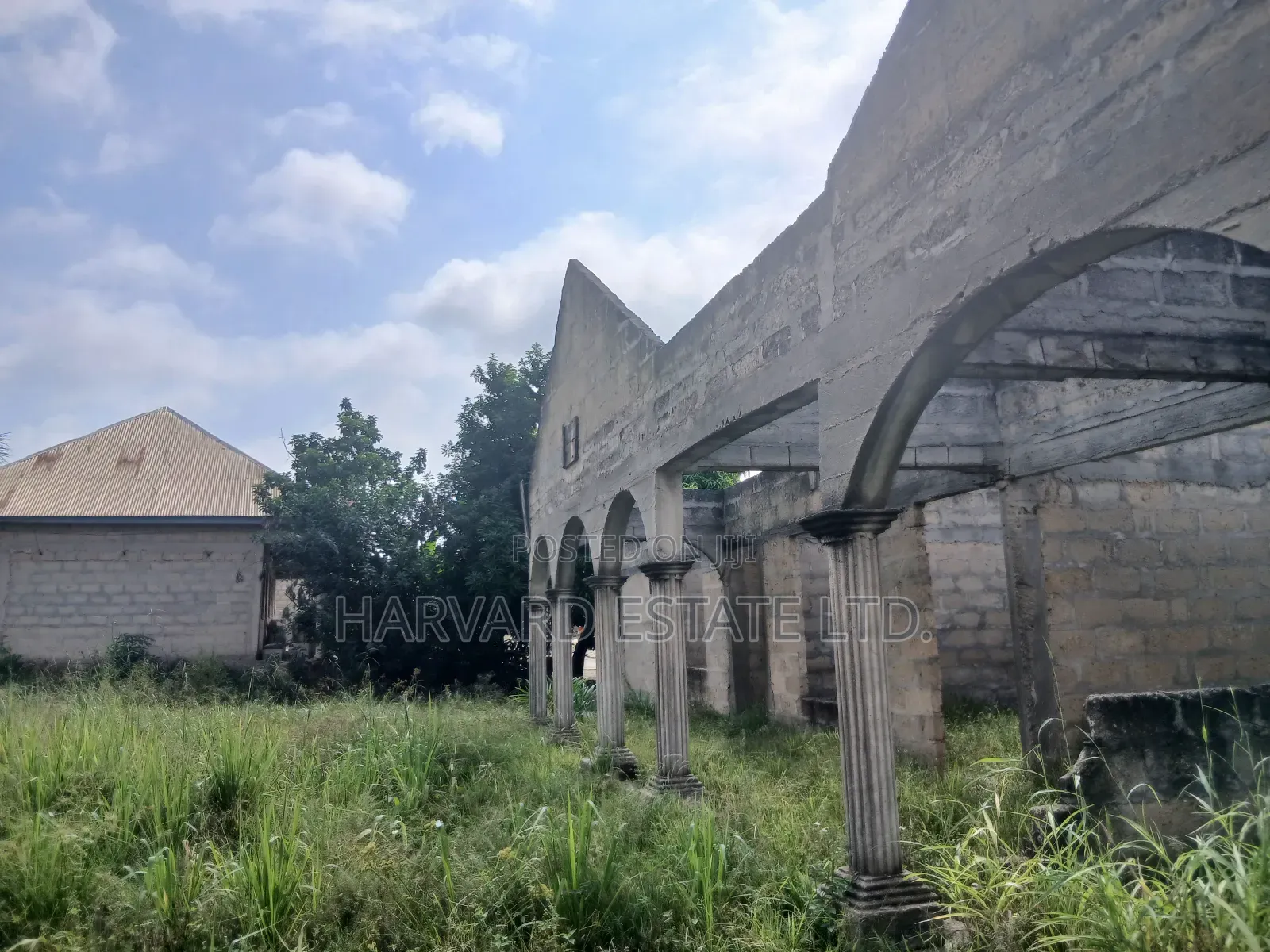 6bdrm House in Tech Appiadu Knust, Kumasi Metropolitan for sale