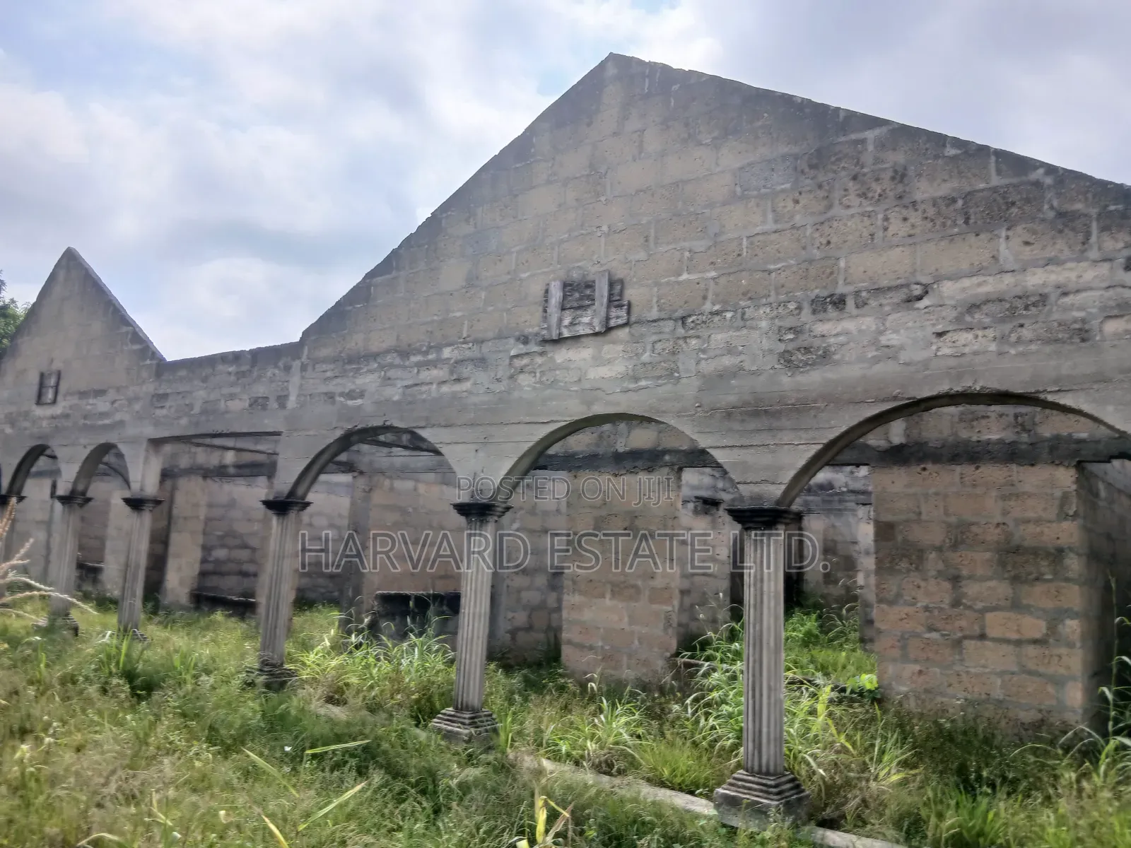 6bdrm House in Tech Appiadu Knust, Kumasi Metropolitan for sale