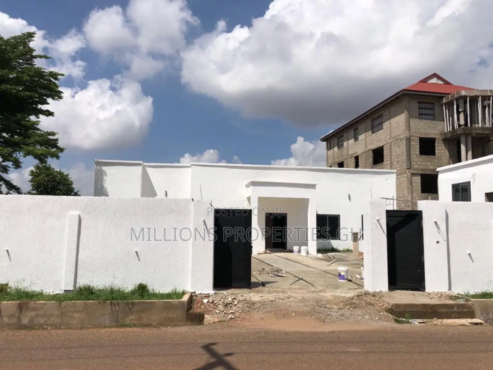 3bdrm House in Millions Properties, Oyarifa for sale