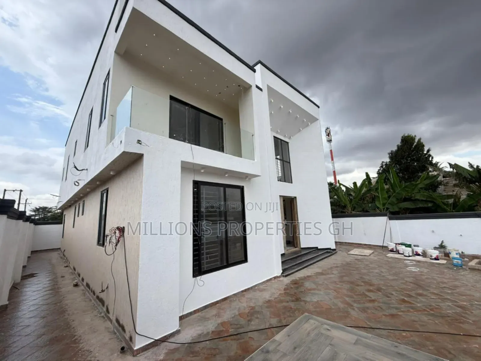 5bdrm House in Millions Properties, SSNIT Flats for sale