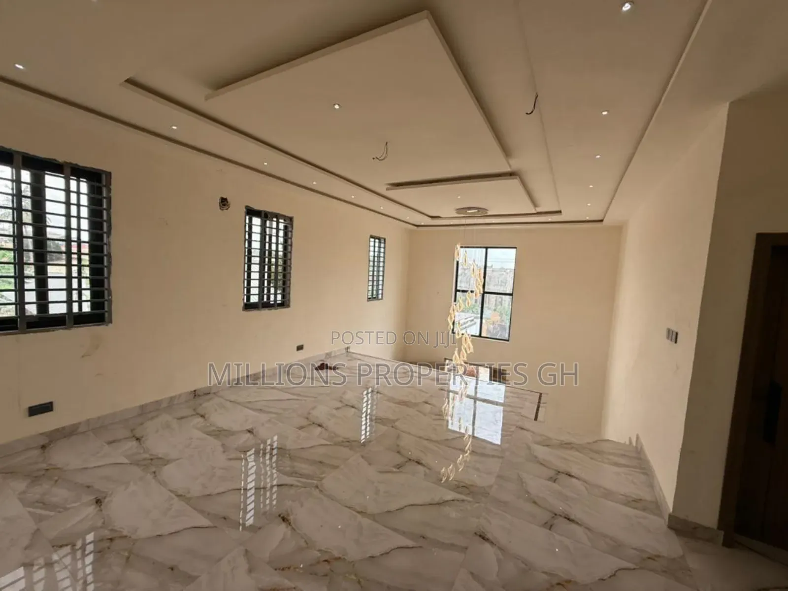 5bdrm House in Millions Properties, SSNIT Flats for sale
