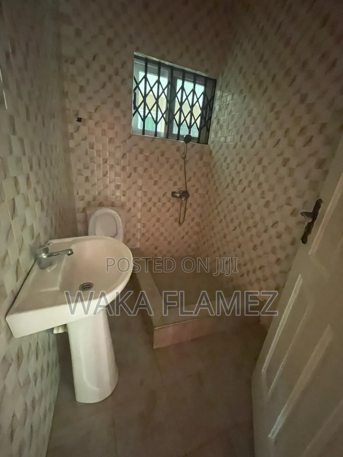 2bdrm House in Kutunse Satellite, Amasaman for rent