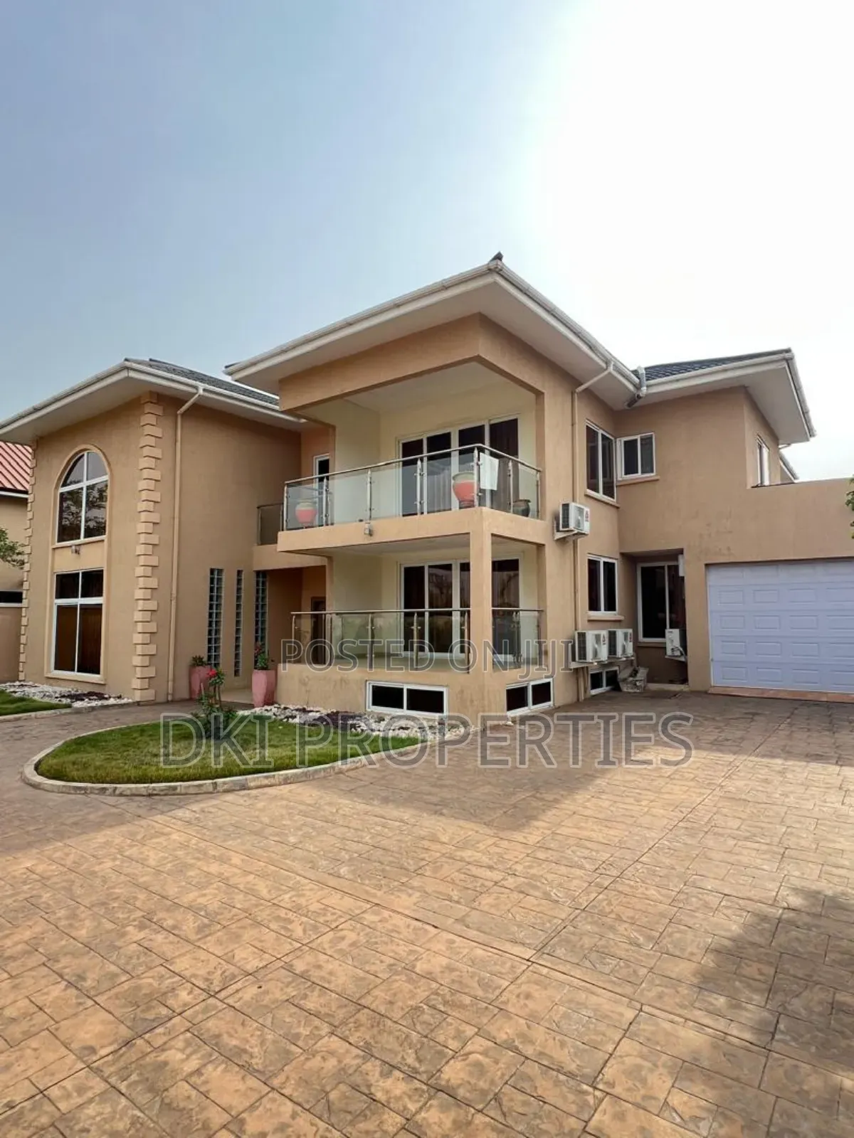 5bdrm House in Dki Properties, Community 25 for sale
