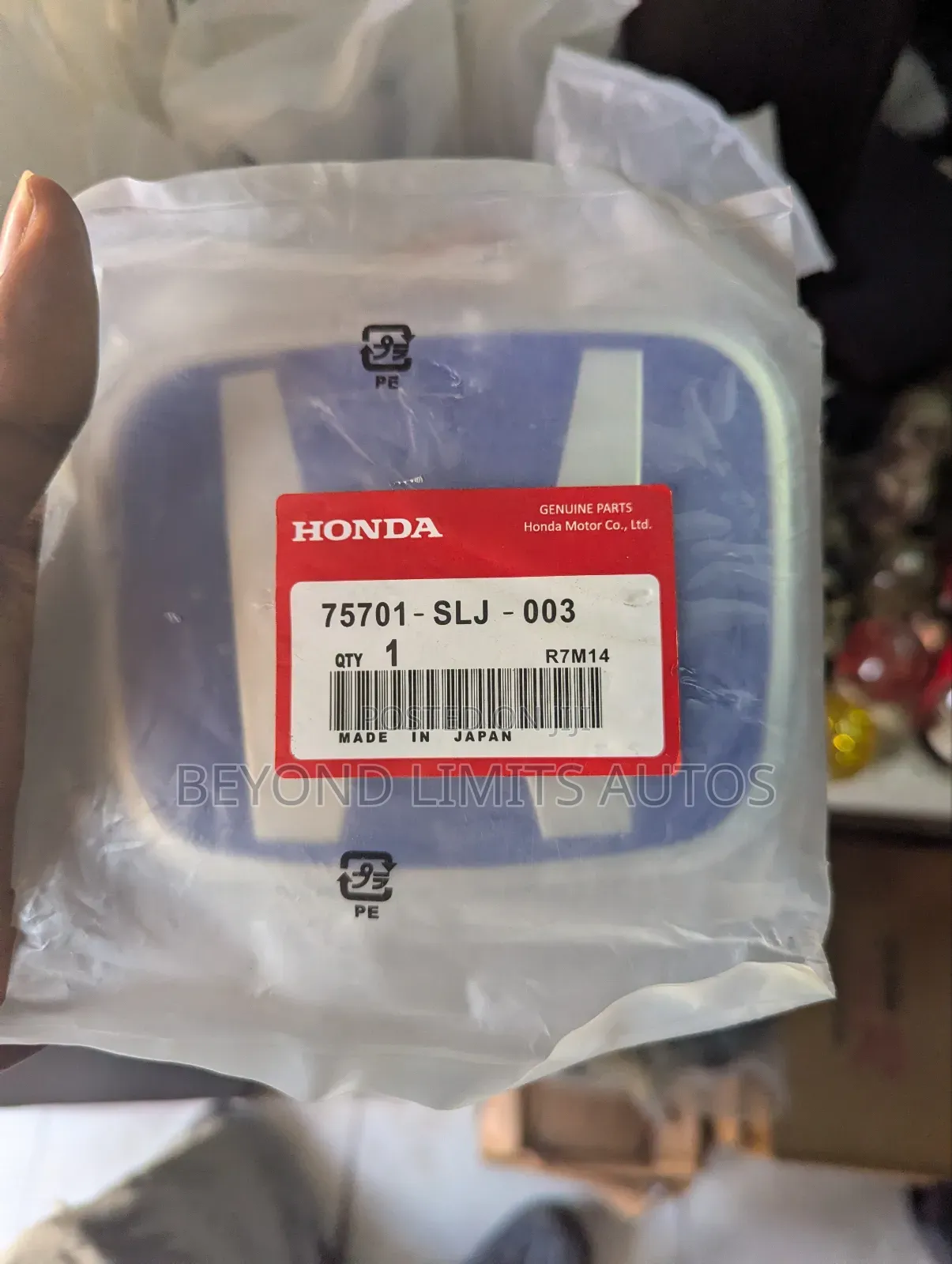 Honda Accord Cr-v CRV Pilot Hr-v Civic Crown/ Logo Glass Type