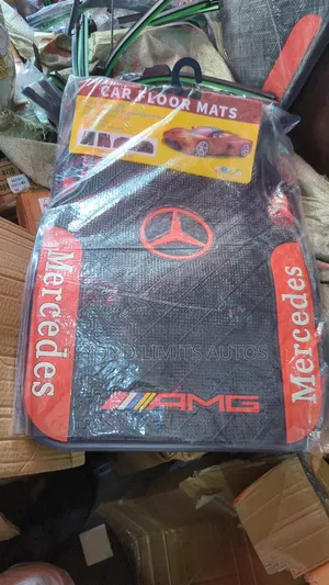 Mercedes Benz C300/ C250 Foot Mat / Floor Mat