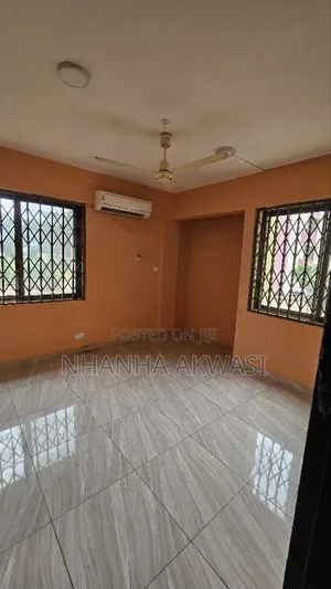 2bdrm Apartment in Sakumono, Tema Metropolitan for rent