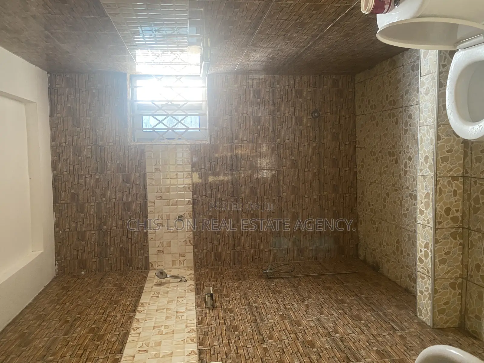 3bdrm House in Kasoa Obom Road, Ngleshie Amanfro for sale