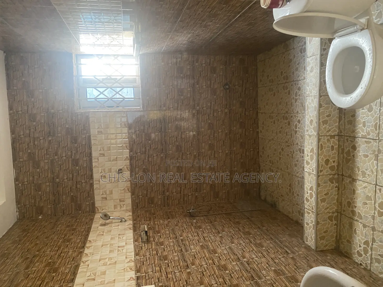 3bdrm House in Kasoa Obom Road, Ngleshie Amanfro for sale