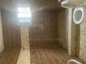 3bdrm House in Kasoa Obom Road, Ngleshie Amanfro for sale