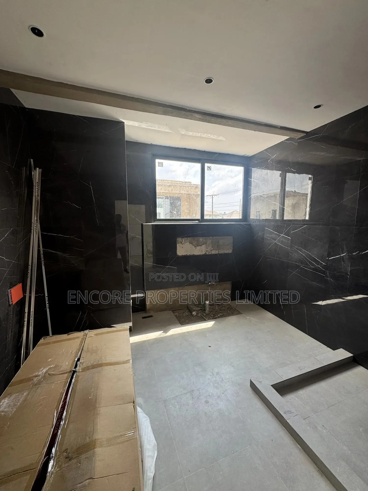 Furnished 5bdrm House in Encore Properties, Lake Side Estate for sale