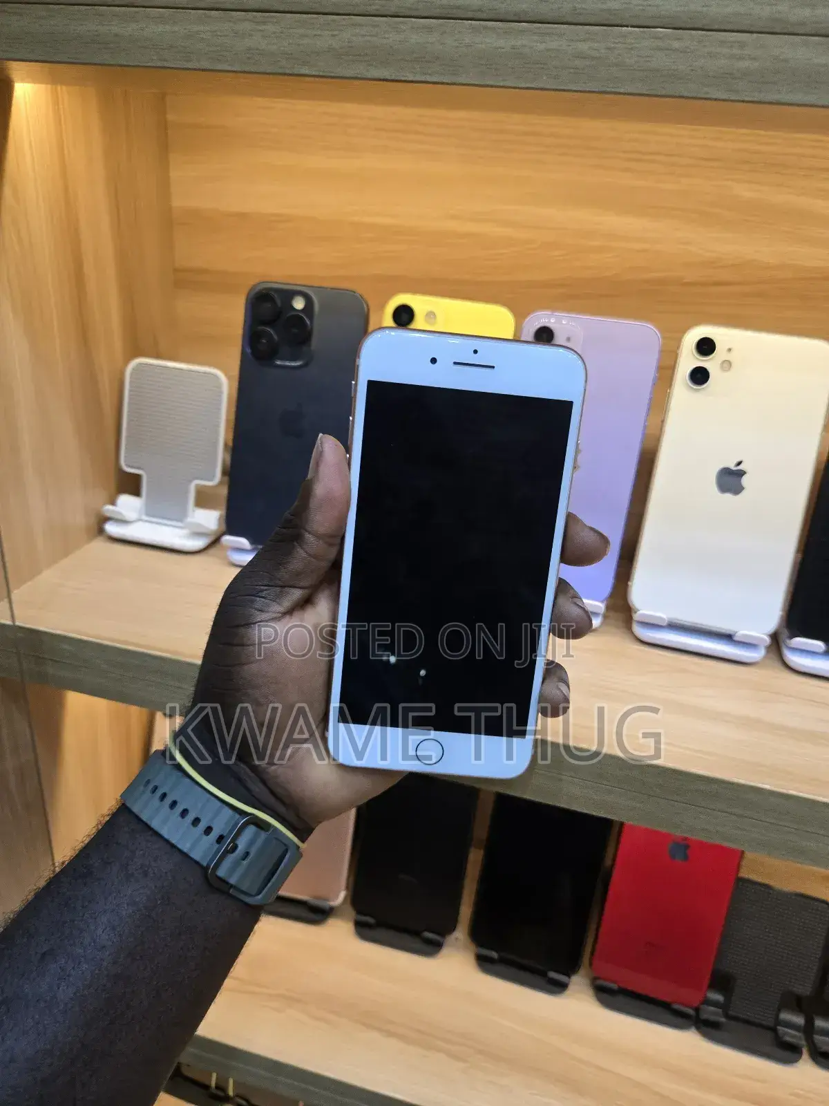New Apple iPhone 8 Plus 64 GB Gold