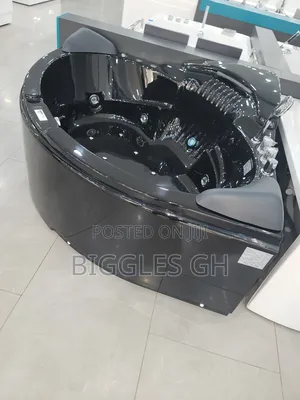 Black Jacuzzi Bathtub With Massager