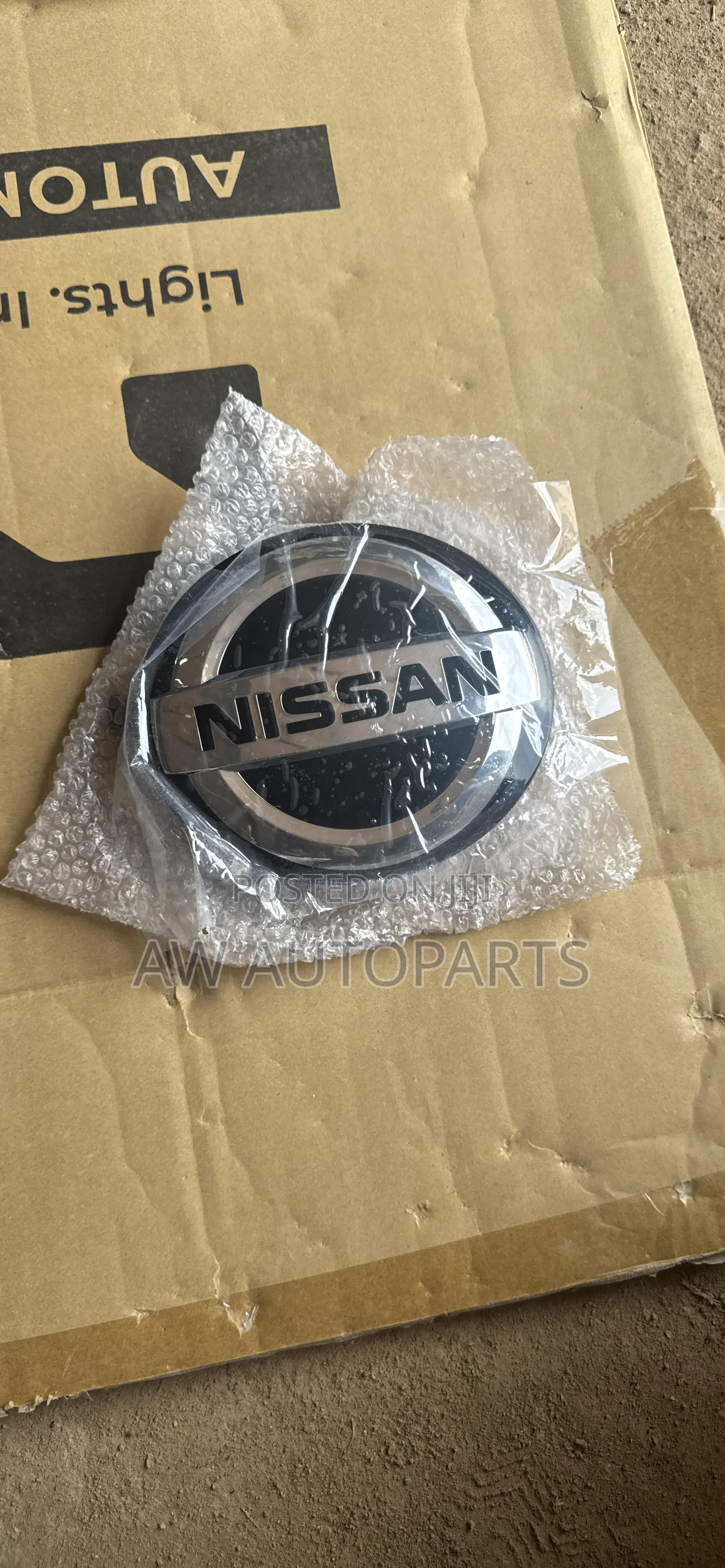 Nissan Sentra 2020-2023 Emblem \Crown Glass Type