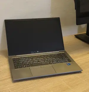 Laptop HP ZBook Firefly G8 16GB Intel Core I5 SSD 512GB