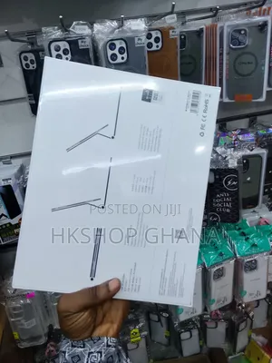 A16 11th Generation iPad Magic Keyboard 2025