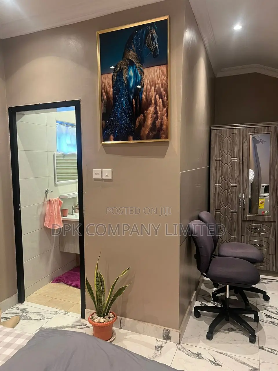 1bedroom en-Suite|Dstv|Internet|Air Con Room (Min 2 Days )