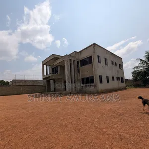 4bdrm House in Lakeside Estate, Ashaley Botwe for sale