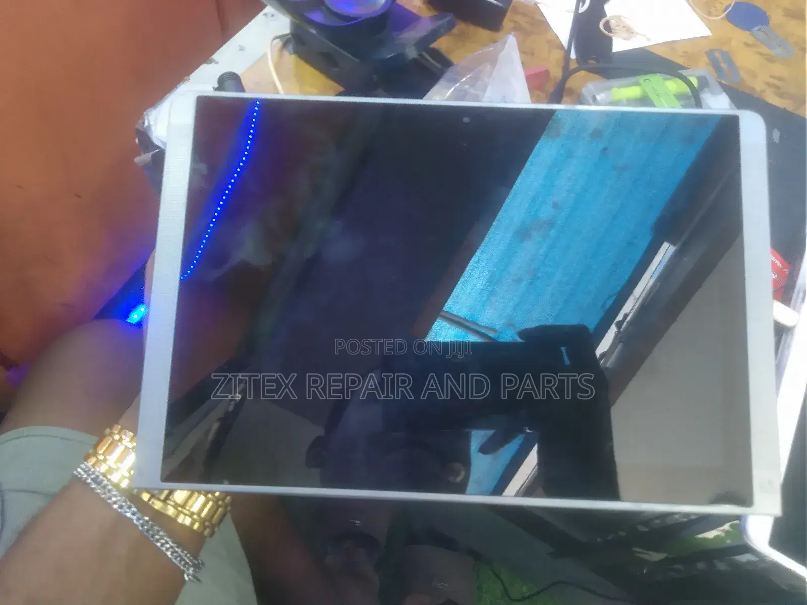 Laptop Screen Fixing