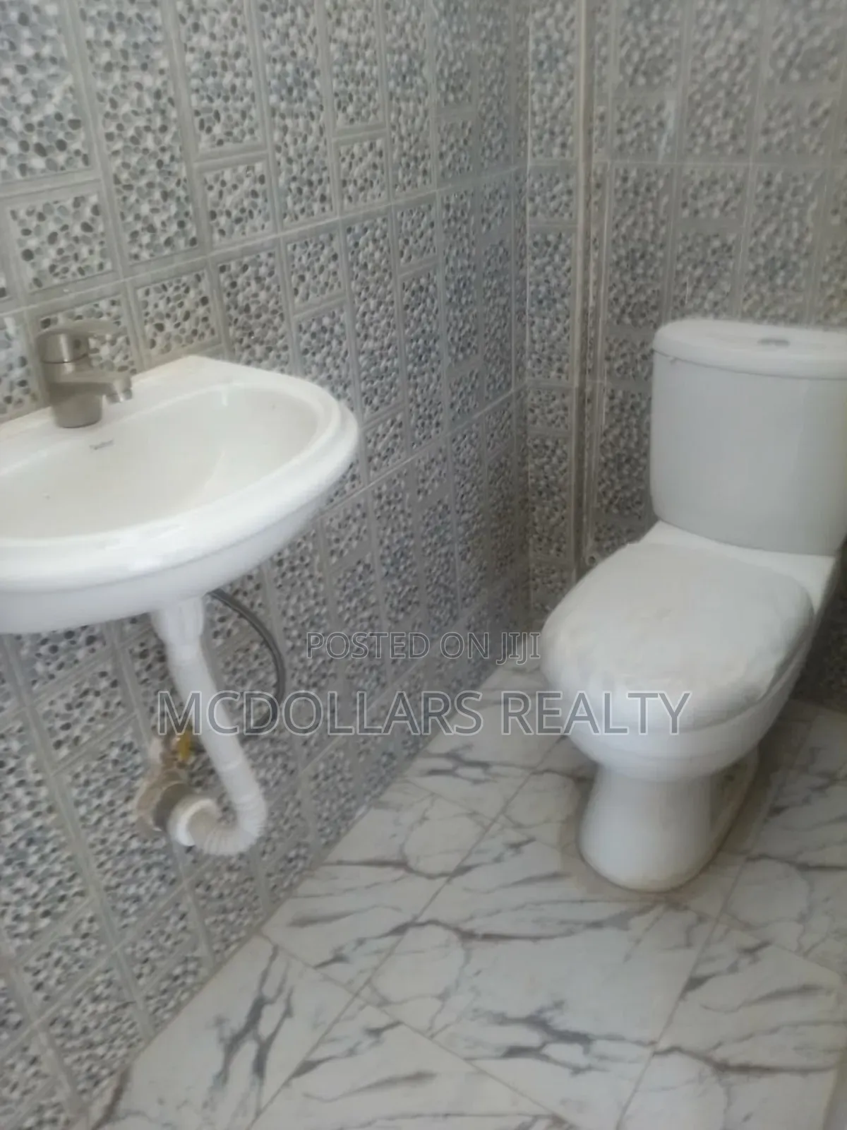 Newly Built Shop for Rent, Lapaz-Alhaji , Washroom Inside