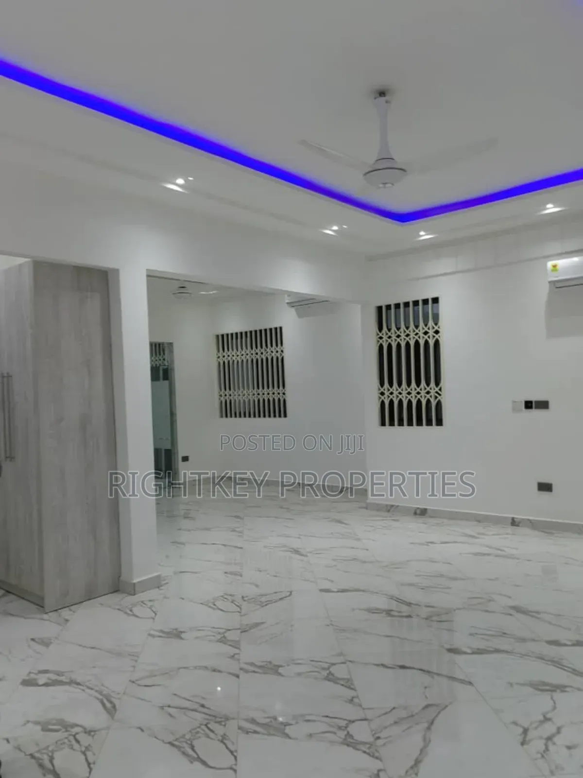 5bdrm Mansion in Near Diamond Hills, Kumasi Metropolitan for sale