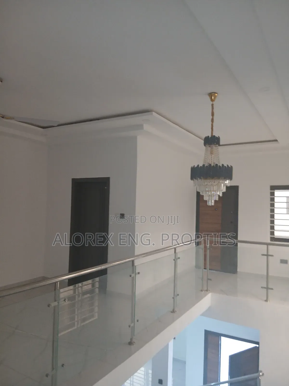 3bdrm Duplex in Near The Main Road, Oyarifa for sale