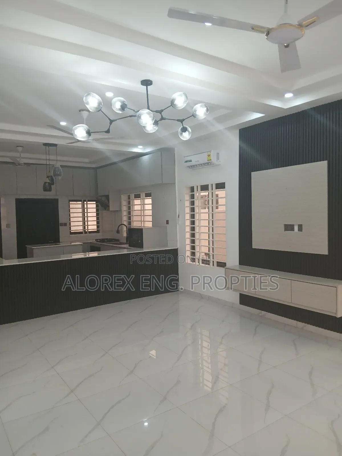 3bdrm Duplex in Near The Main Road, Oyarifa for sale