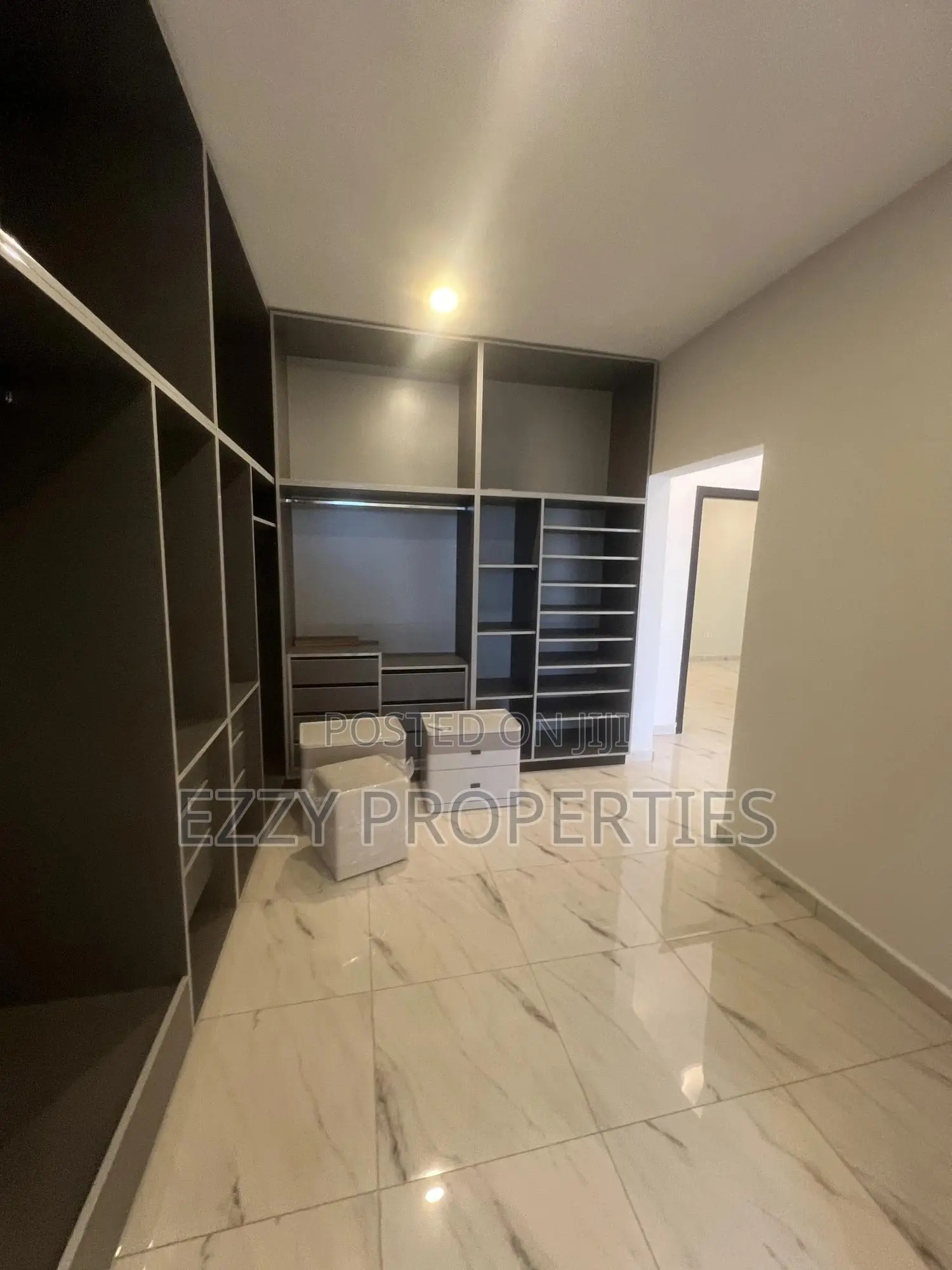 4bdrm Duplex in East Legon Hills - for sale