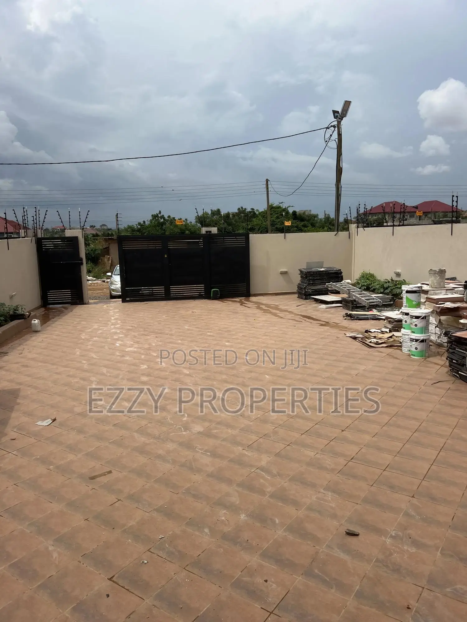 4bdrm Duplex in East Legon Hills - for sale