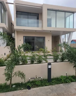 4bdrm House in Testimonial Building, School Junction for sale