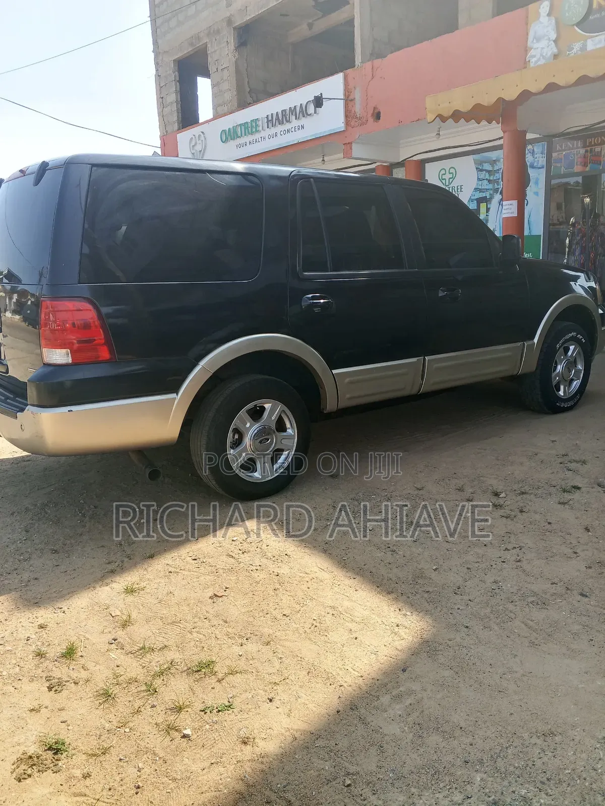 Ford Expedition XL 2012 Black
