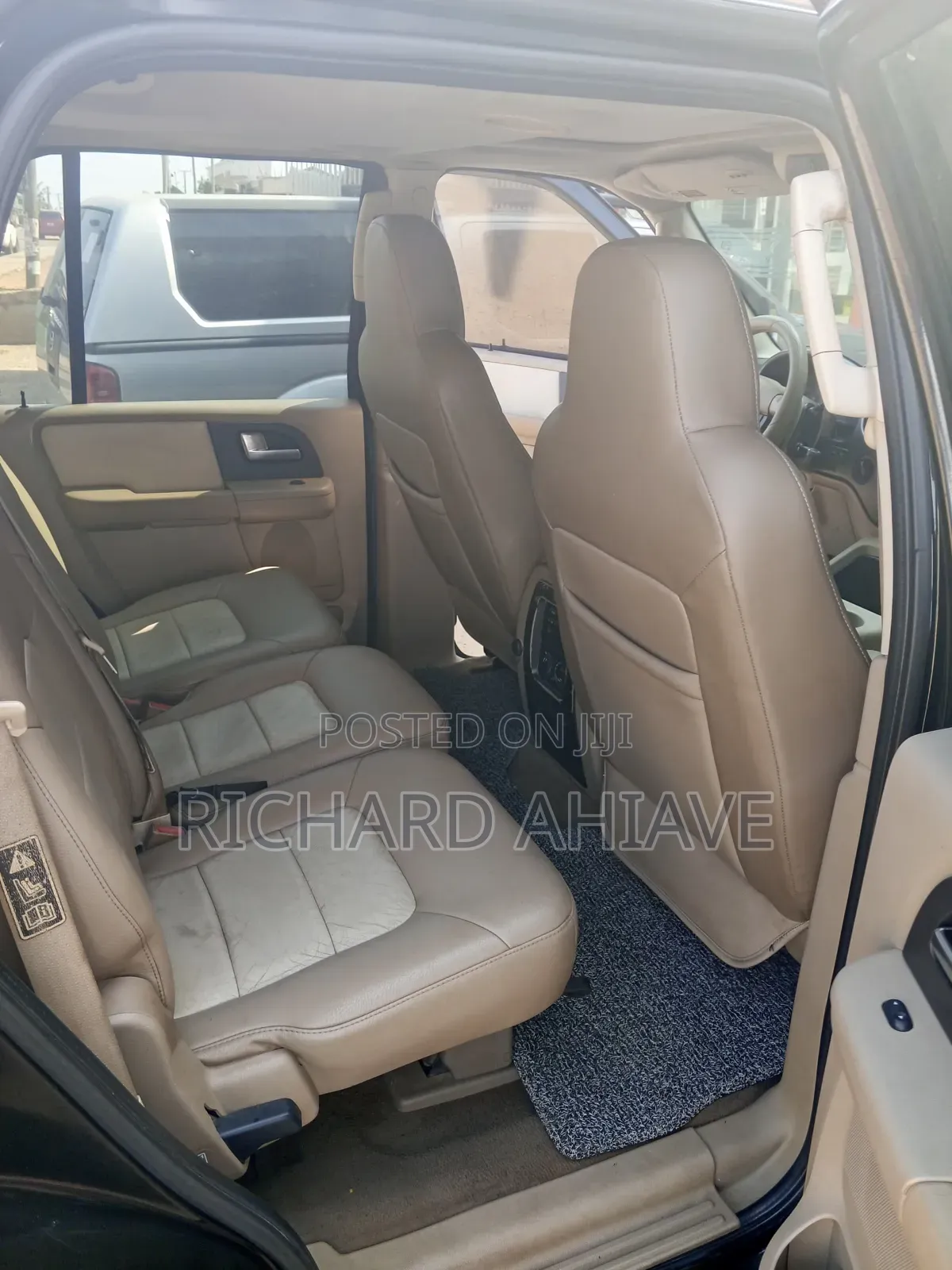 Ford Expedition XL 2012 Black