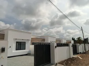 3bdrm House in Spintex for sale