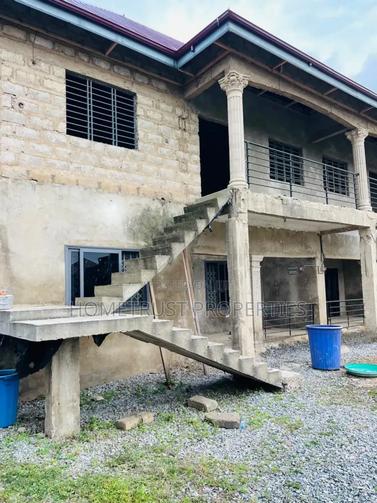 8bdrm House in Hometrust Properties, Ablekuma for sale