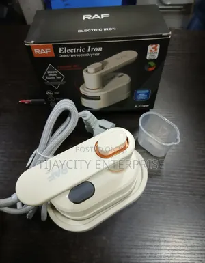 Travelling Steam Iron