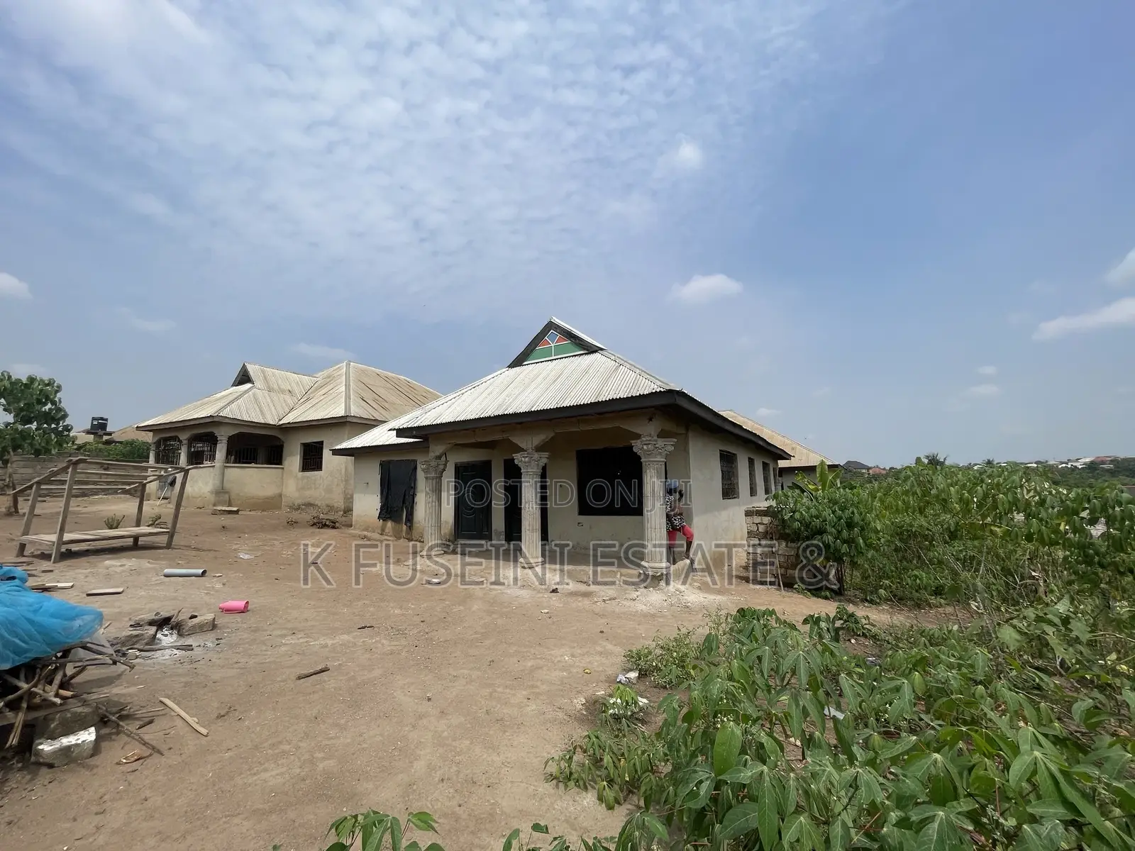 3bdrm House in K Fuseini Estate, Kwabre for sale