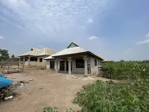 3bdrm House in K Fuseini Estate, Kwabre for sale