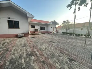 4bdrm House in Regimanuel Estate, Spintex for rent