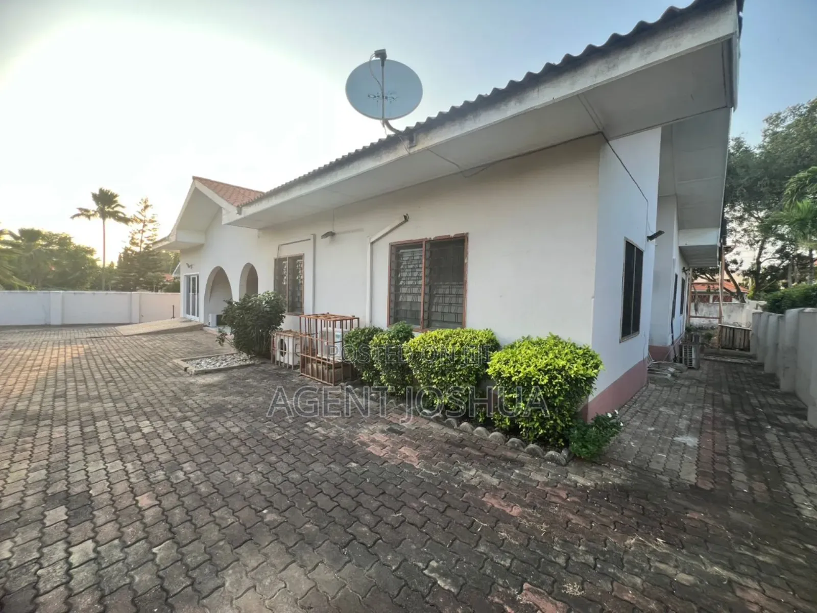 4bdrm House in Regimanuel Estate, Spintex for rent