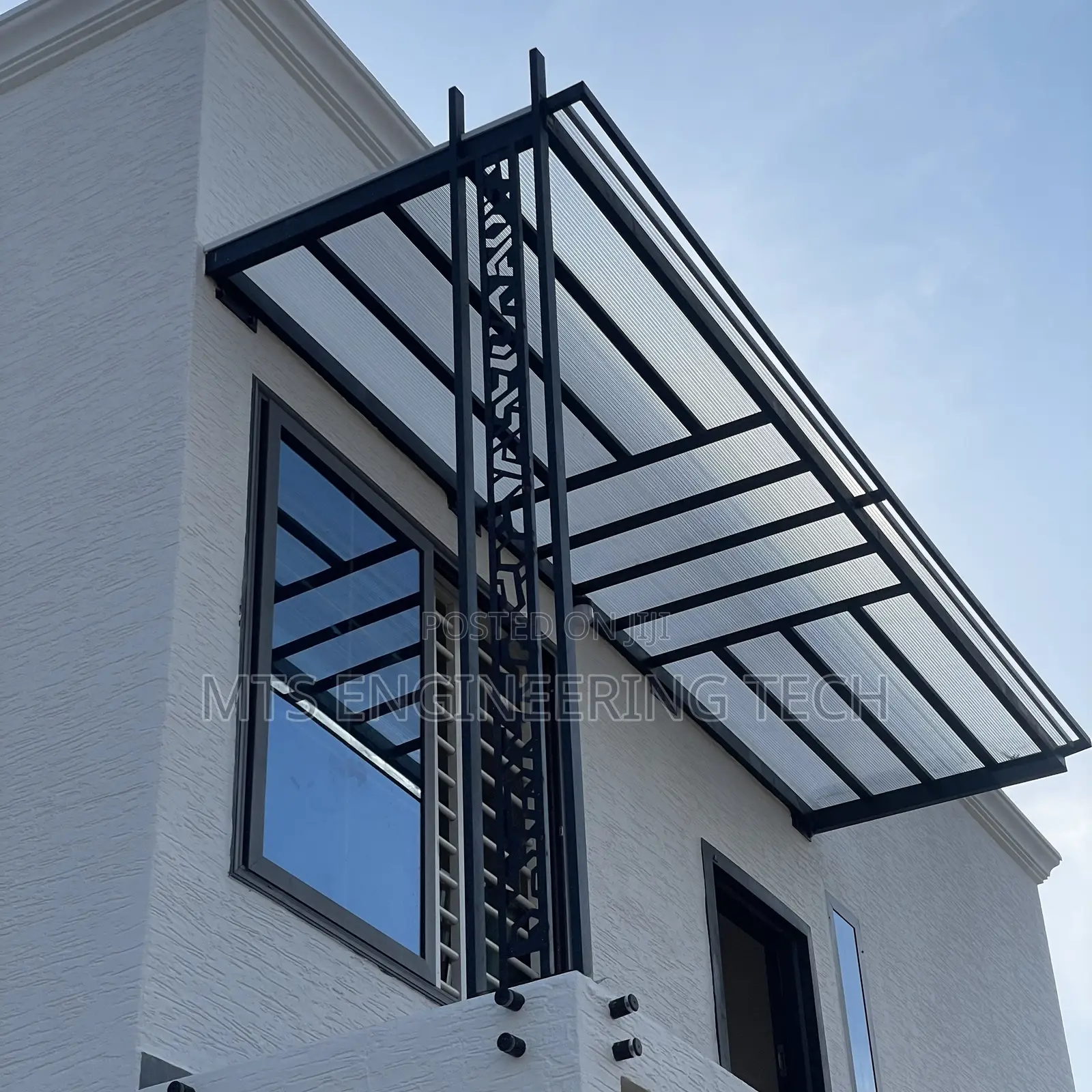 Modern Metal Shades With Polycarbonate Roofing