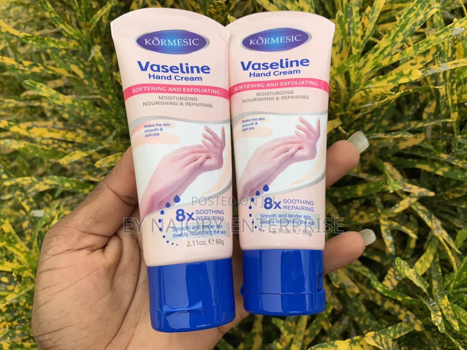 Vaseline Hand Cream 60g -Deep Moisture for Soft Smooth Hands