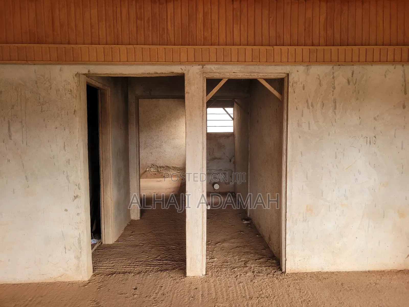 9bdrm House in Diamond City Estate, Atwima Kwanwoma for sale