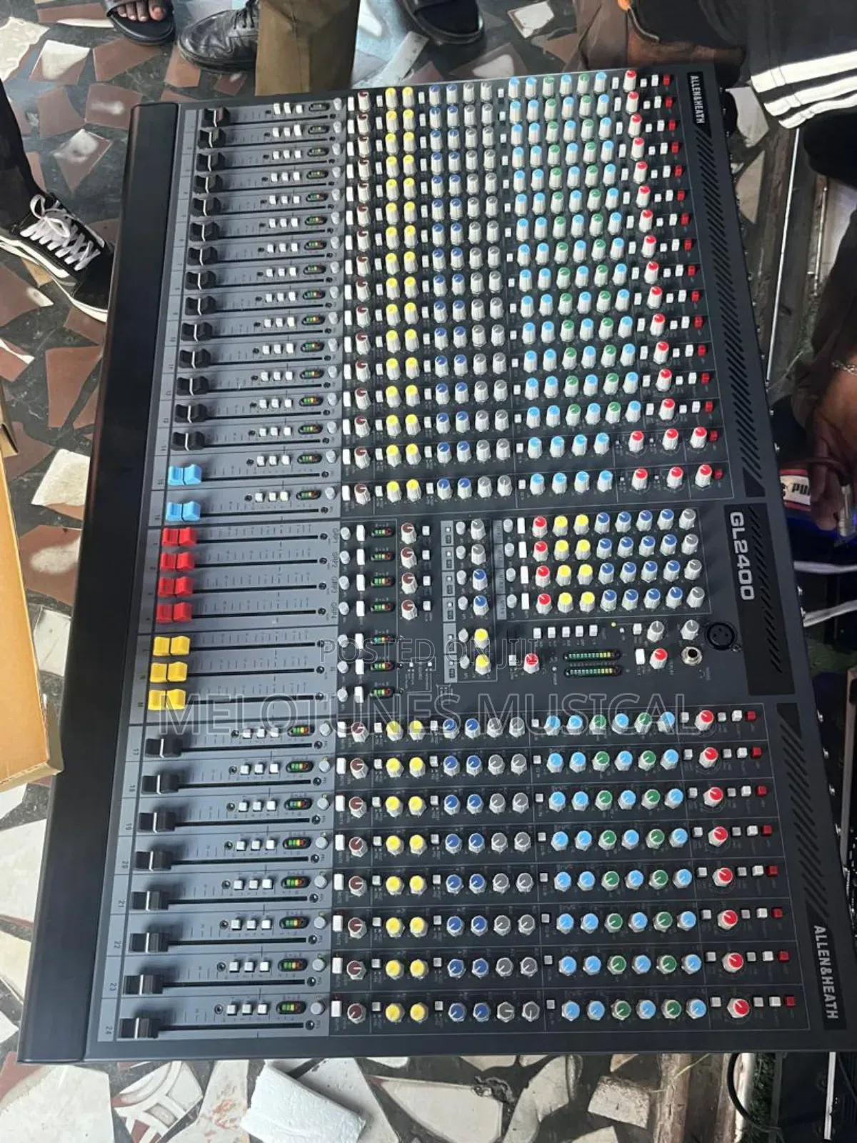  Heath Gl2400 24channel Analog Audio Mixer.